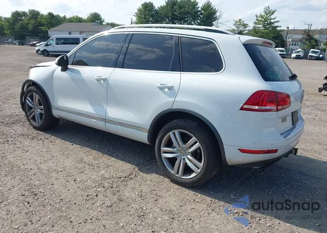 2014 Volkswagen Touareg 3.6L Executive из США, поврежденный, VIN WVGEF9BP2ED007823